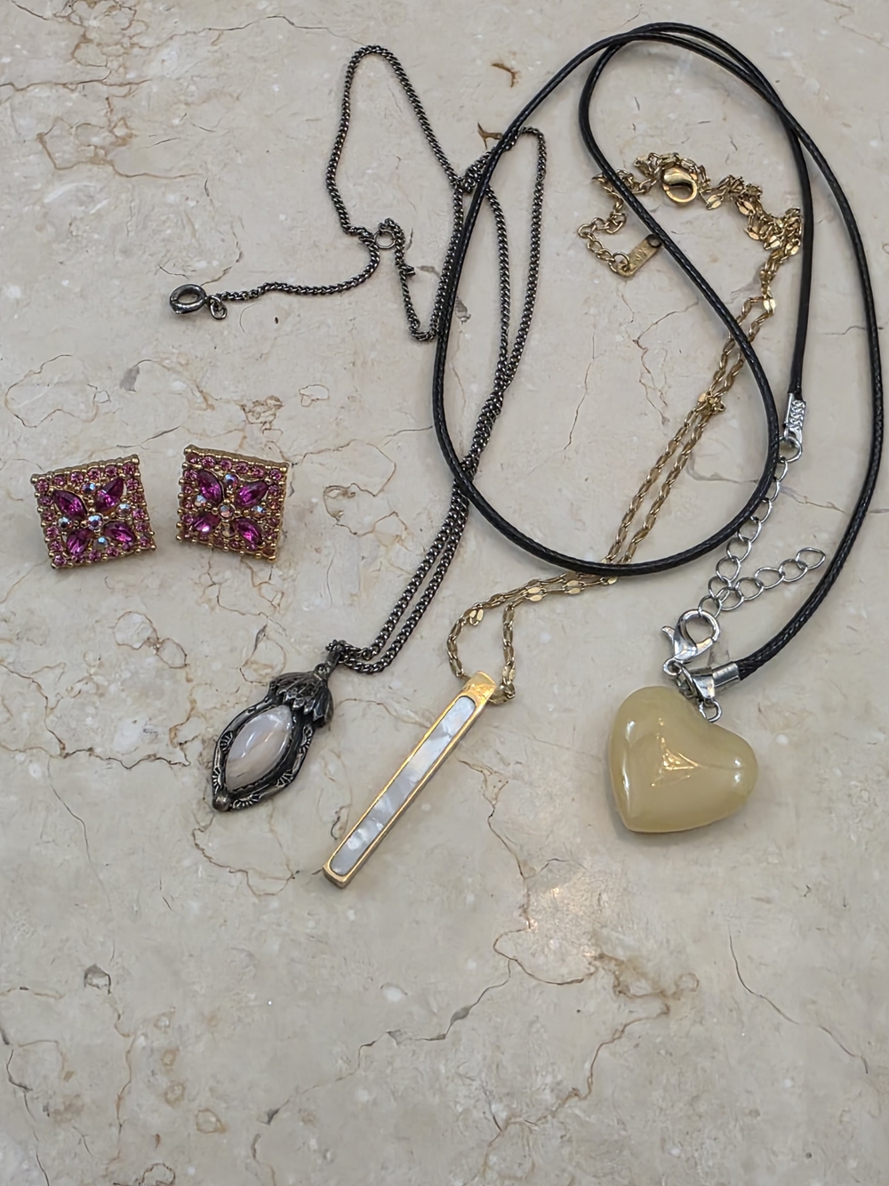 Gold Heart Pendant Necklace - Unbranded
